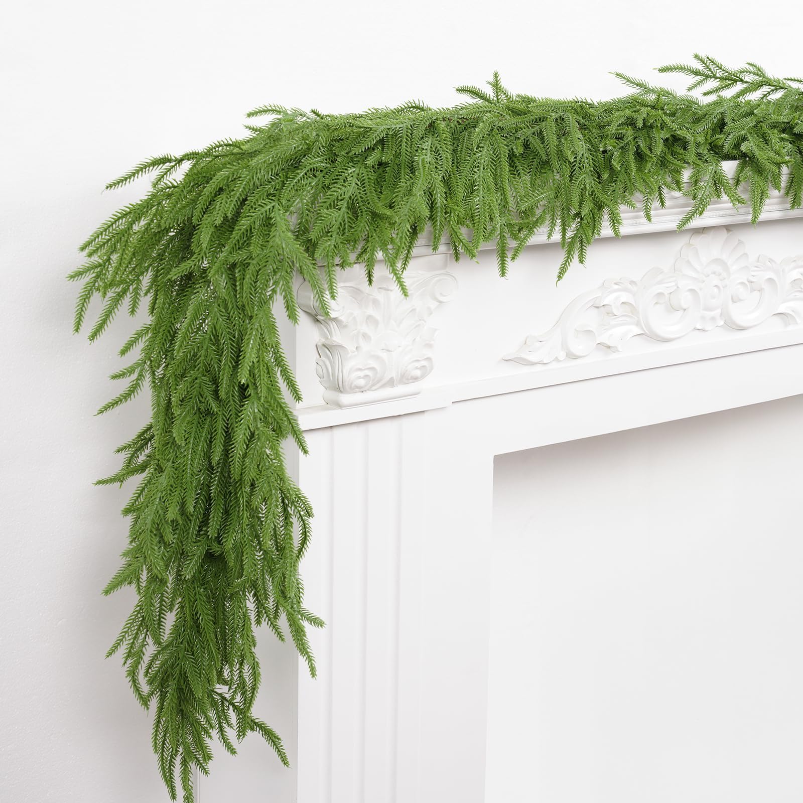 XmasExp garland front view showing full, lifelike green coverage and easy styling