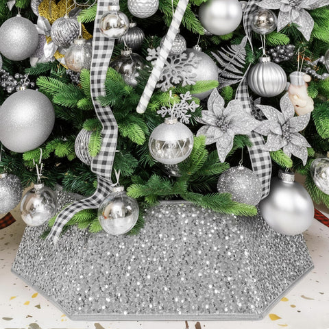 XmasExp front view of silvergrey sequin collar showing clean base coverage