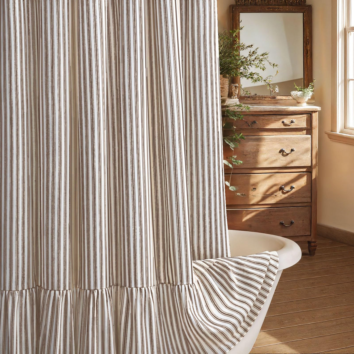 XOGUIBO front view showing cream-brown stripe and farmhouse charm