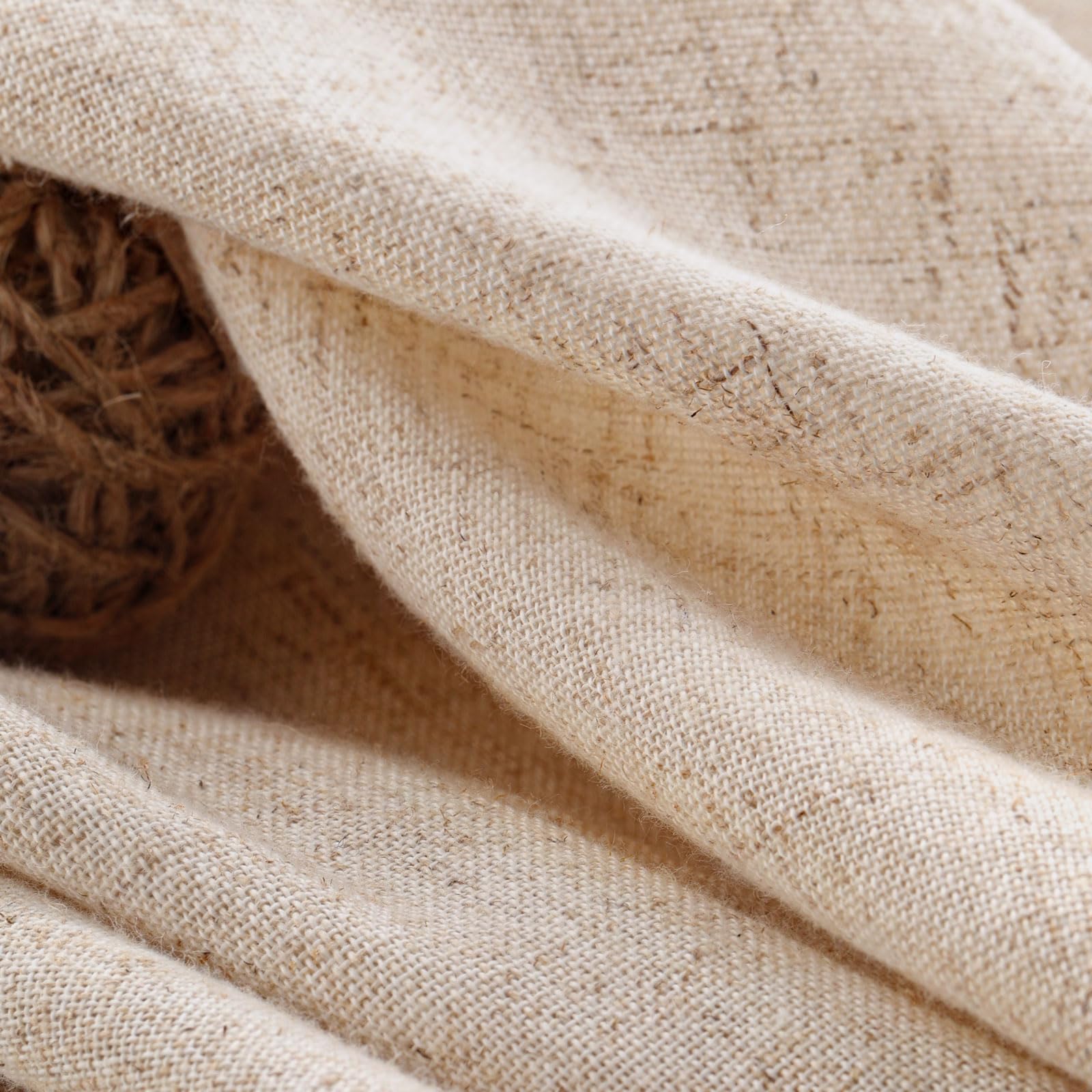 XOGUIBO folded curtain ready for machine wash for low-maintenance care