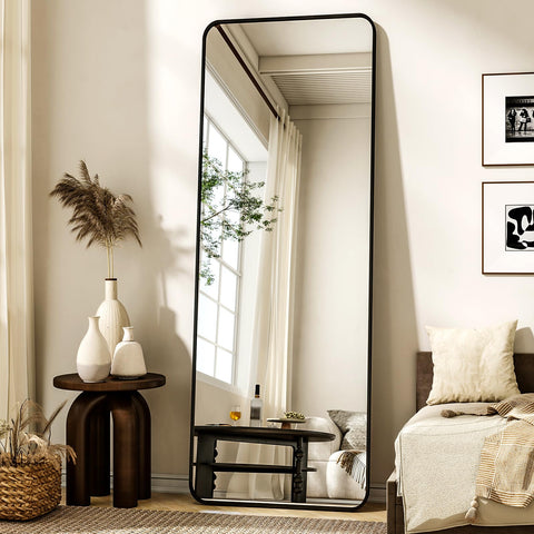 XRAMFY high-definition glass reflection detail showing clear, distortion-free image
