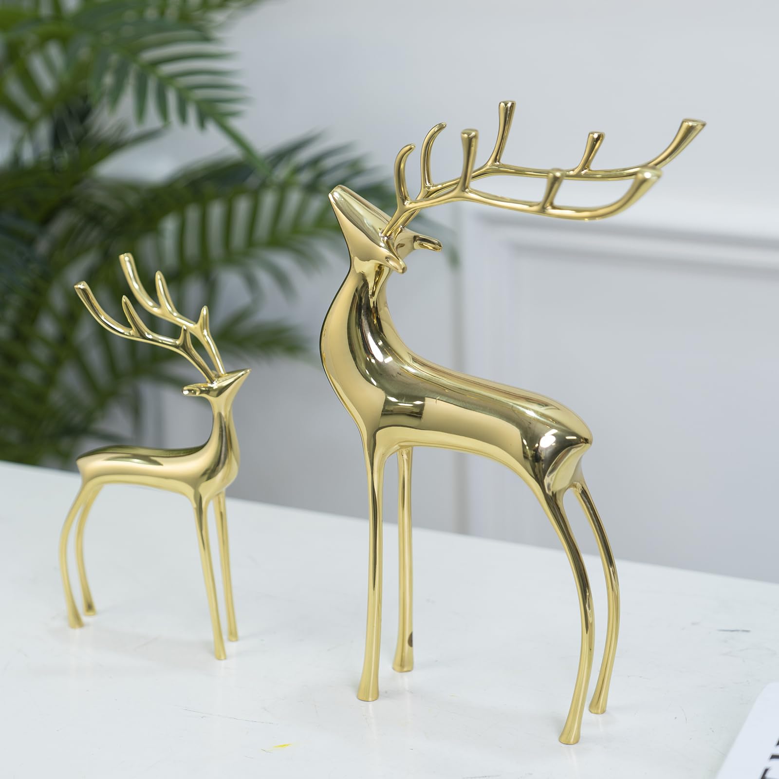 YACSNBF secure packaging insert protecting reindeer during shipping to ensure safe arrival