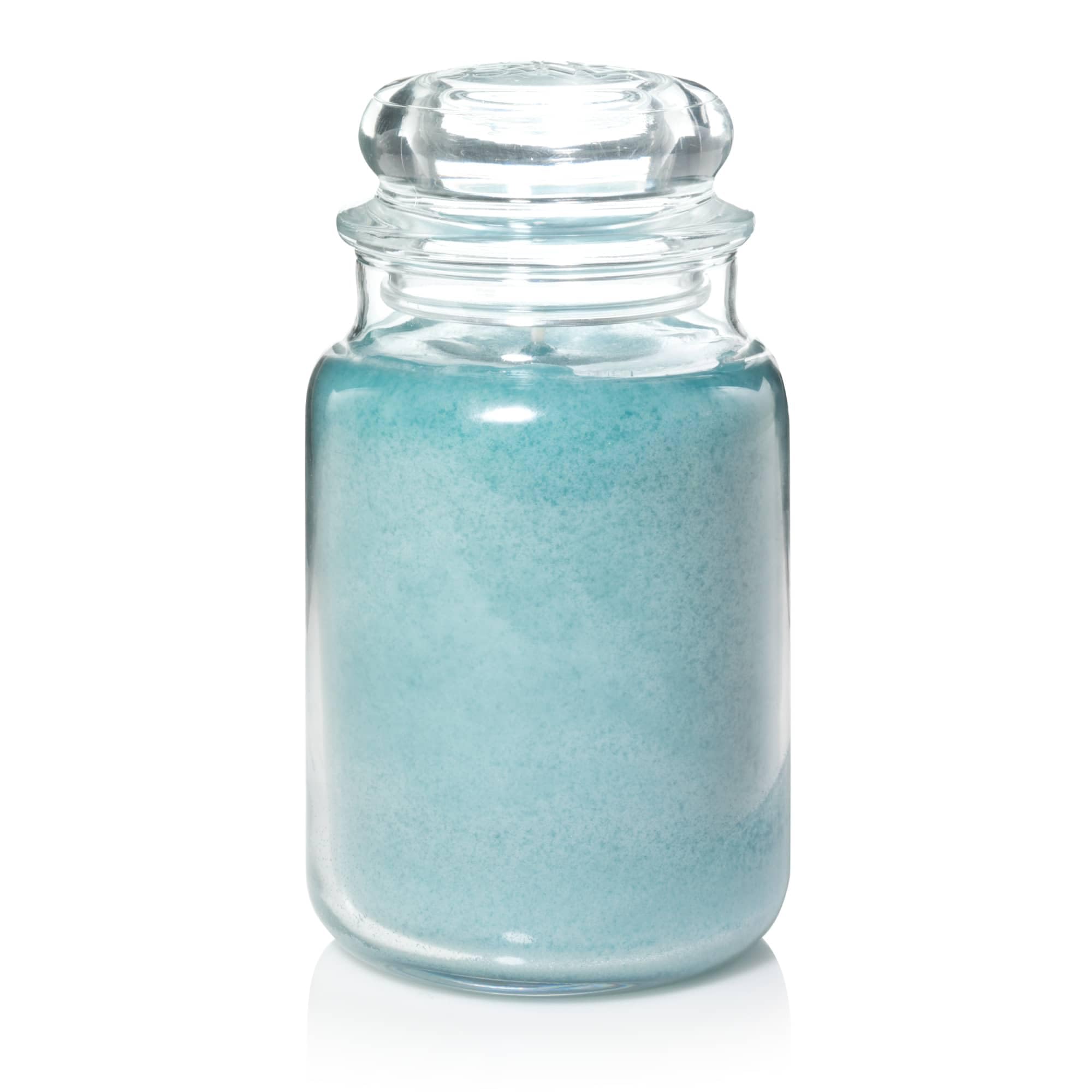 Yankee Candle Bahama Breeze on a beach-themed table creating vacation mood