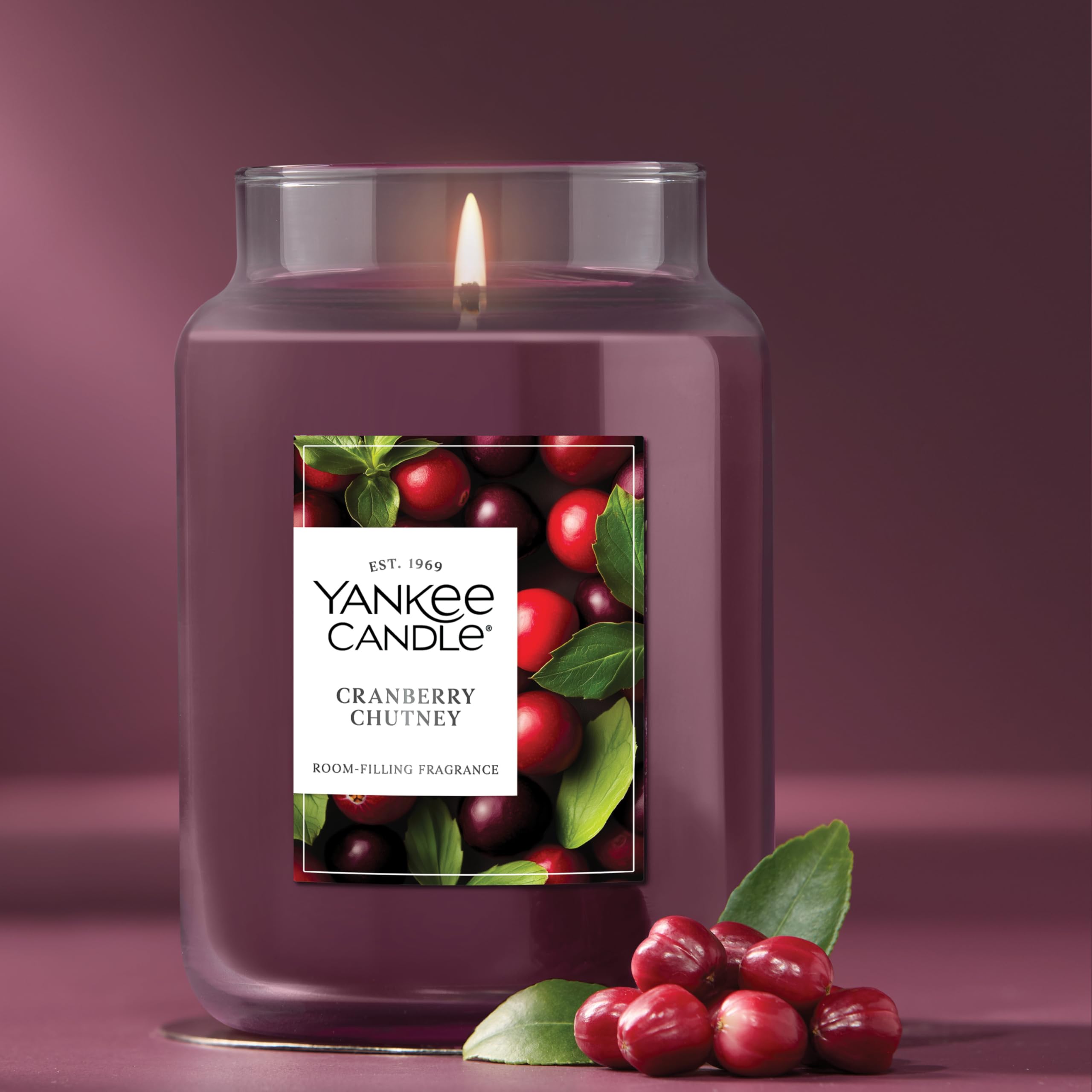 Yankee Candle natural-fiber wick detail showing clean burn and reduced soot benefit
