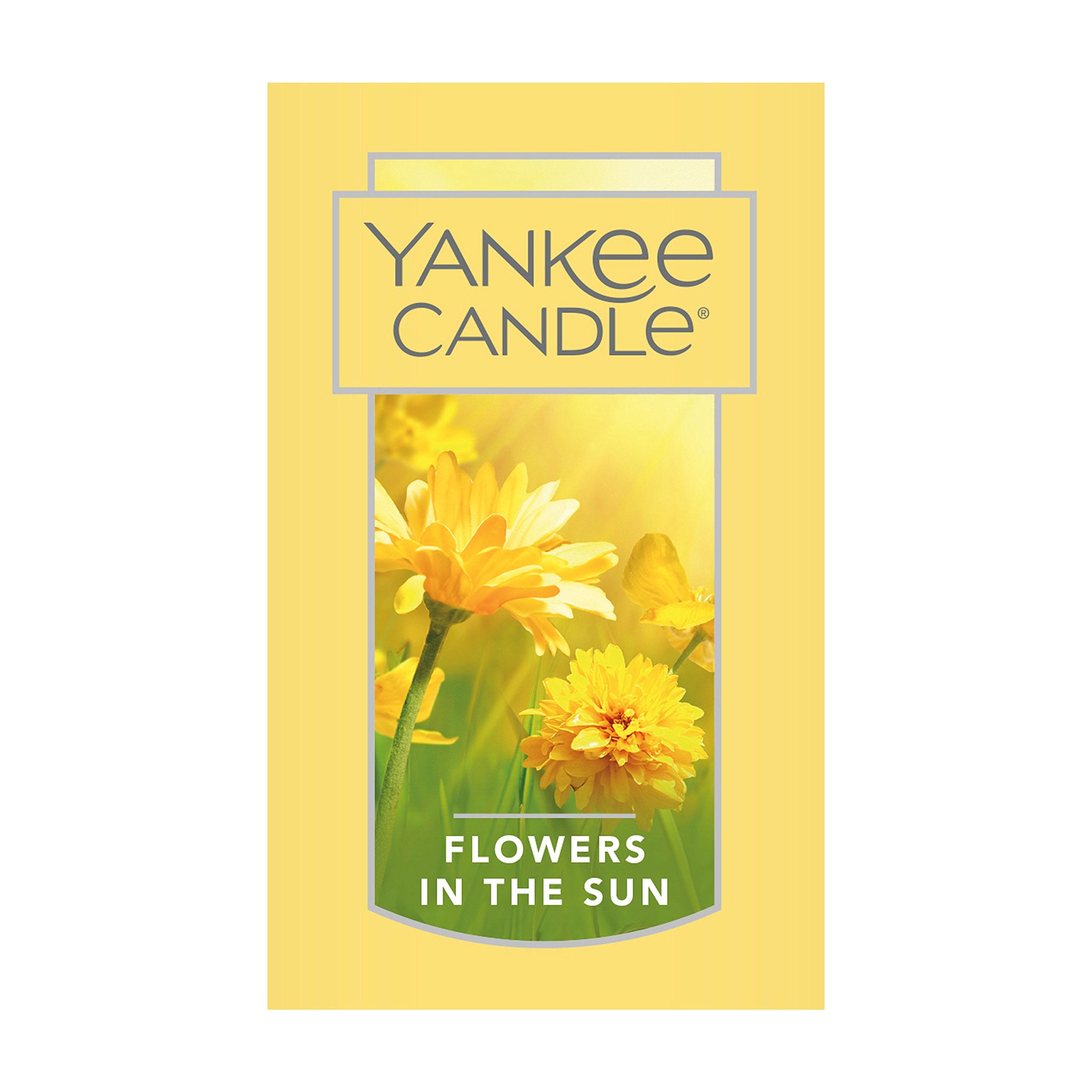 Yankee Candle close-up of wick and wax texture, ensures even burn benefit