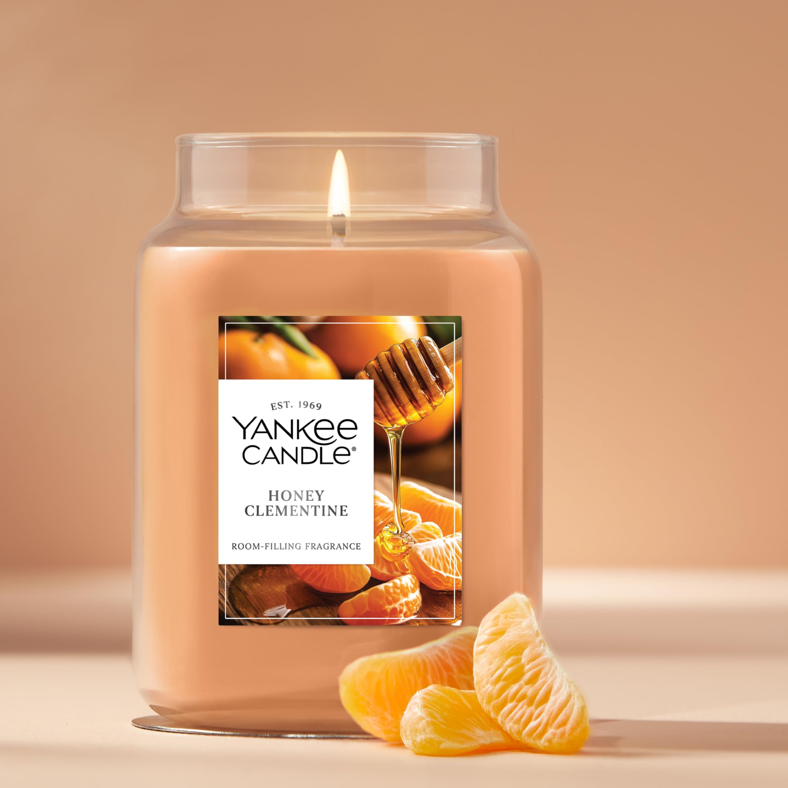 Yankee Candle wick and melt pool detail showing even burn and optimized scent benefit