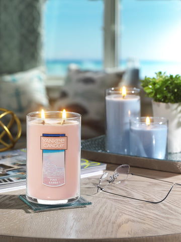 Yankee Candle Pink Sands melt pool burning in use for reliable aroma release