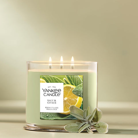 Yankee Candle sage & citrus melted wax pool demonstrating consistent scent throw