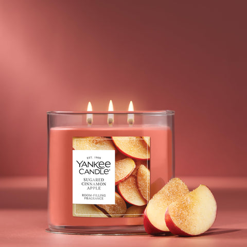 Yankee Candle close-up of even wax pool demonstrating consistent scent release