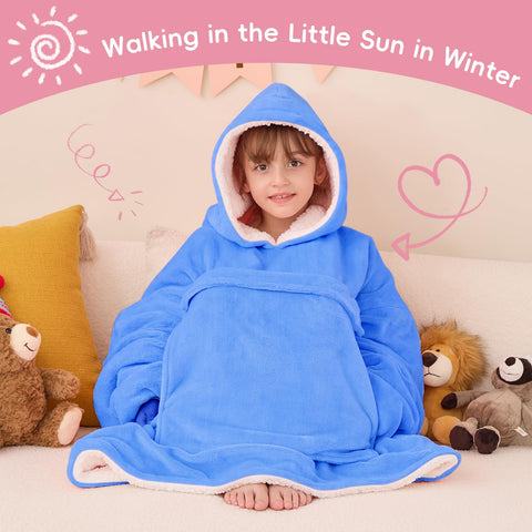 yescool kangaroo pocket detail with hands demonstrating secure storage