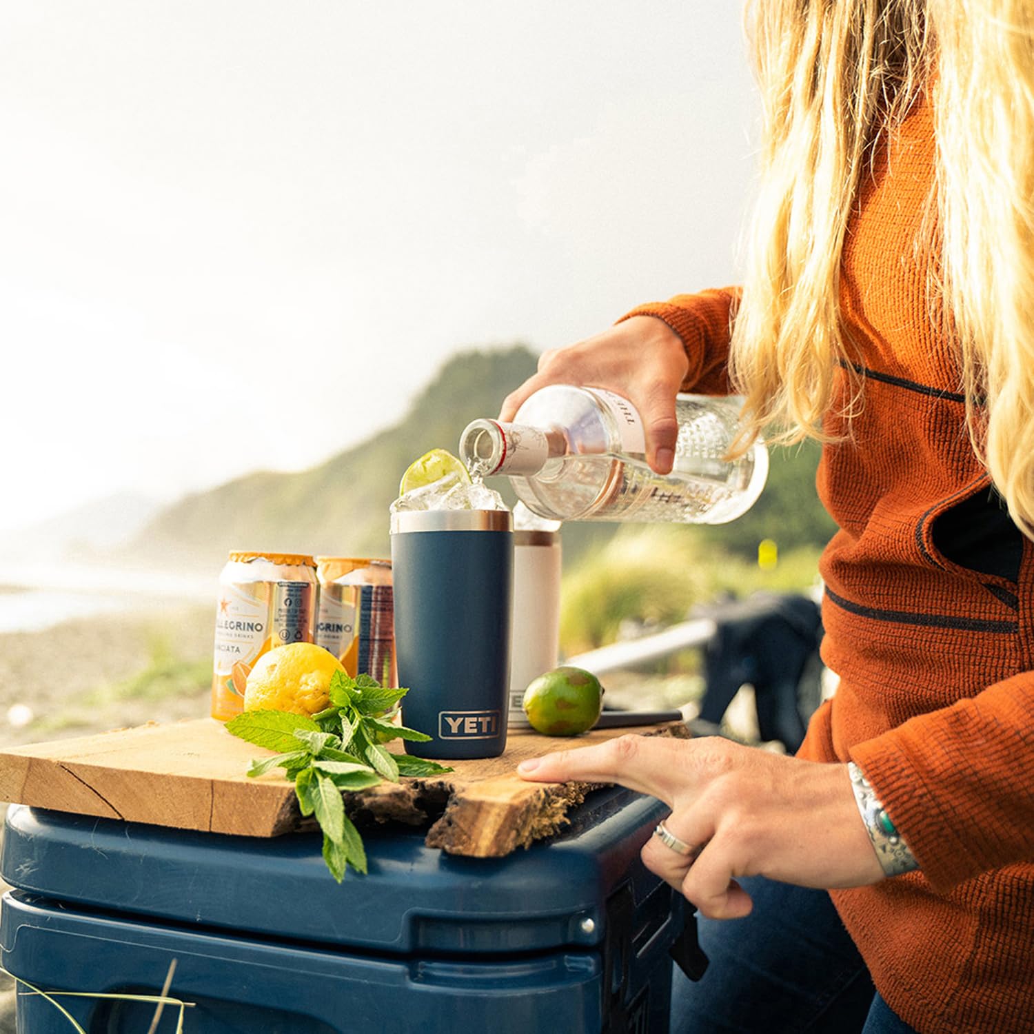 YETI Rambler side view showing no-sweat exterior keeping hands dry benefit: condensation-free