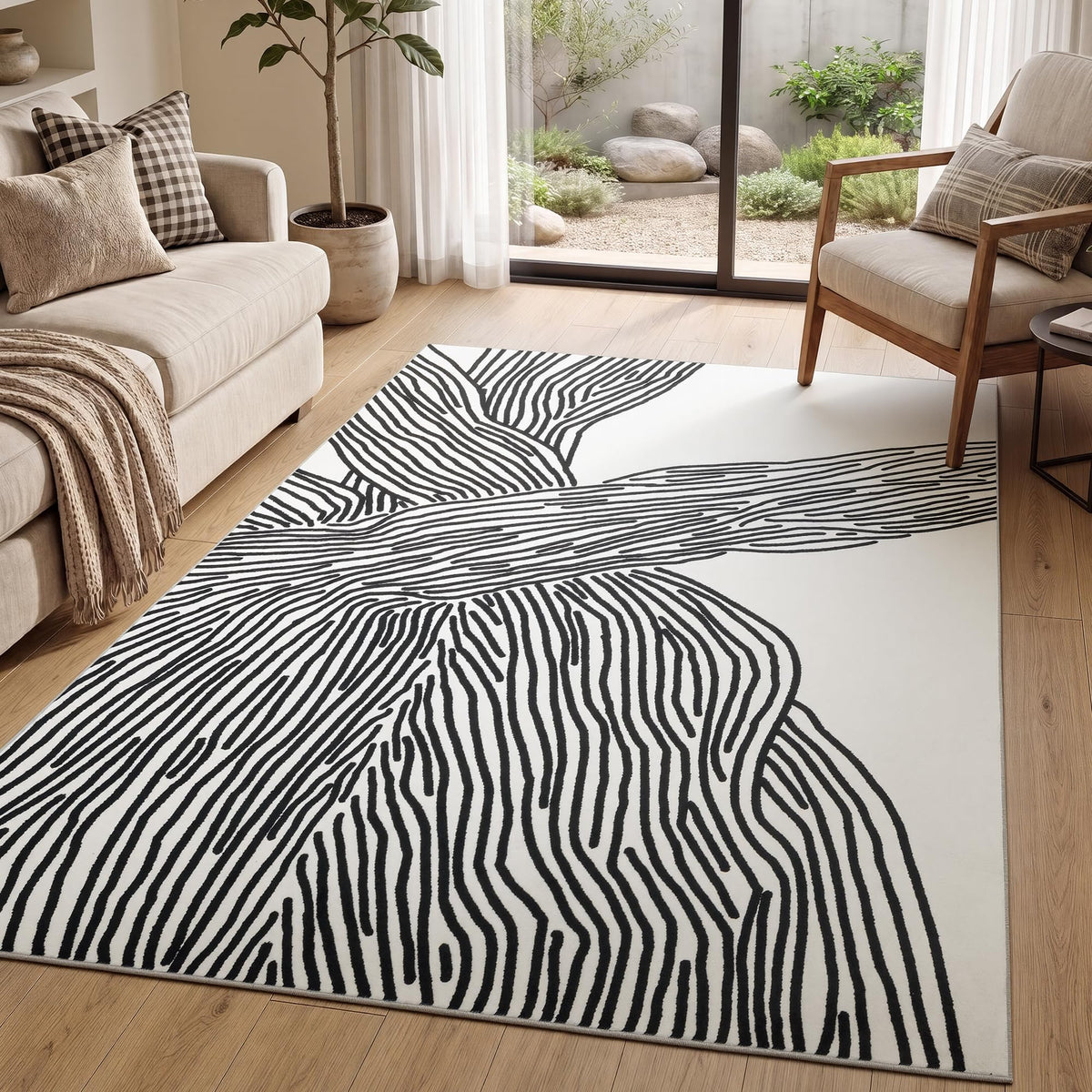 YIHOUSE front view of 5x7 rug showing pattern and packaging, highlights style
