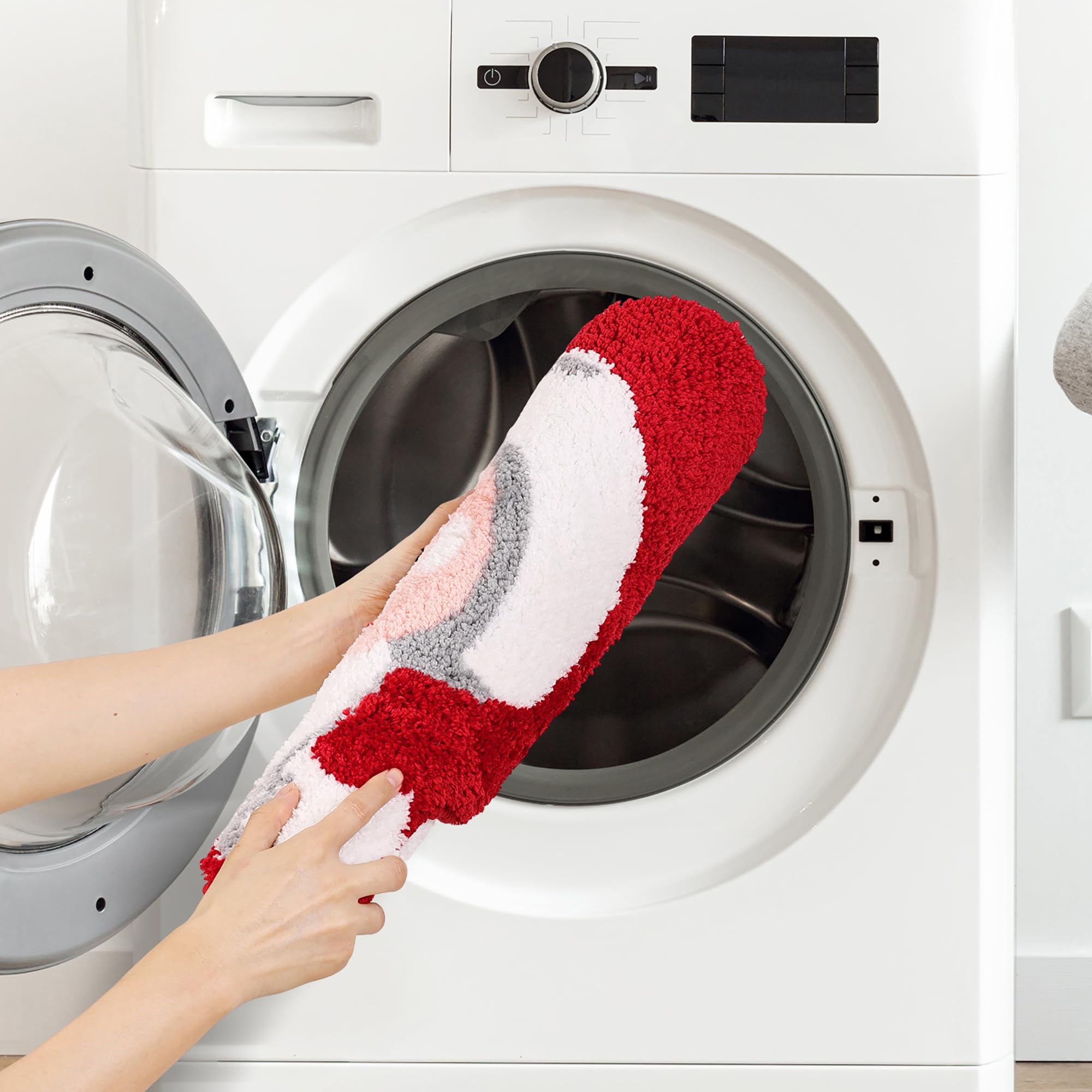 YIKUSH mat in washing machine illustration showing easy-care advantage