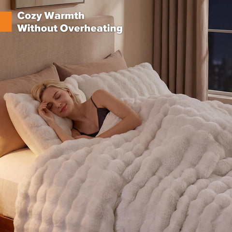 YIKUSH comforter styled on bed to show luxe bedroom transform benefit