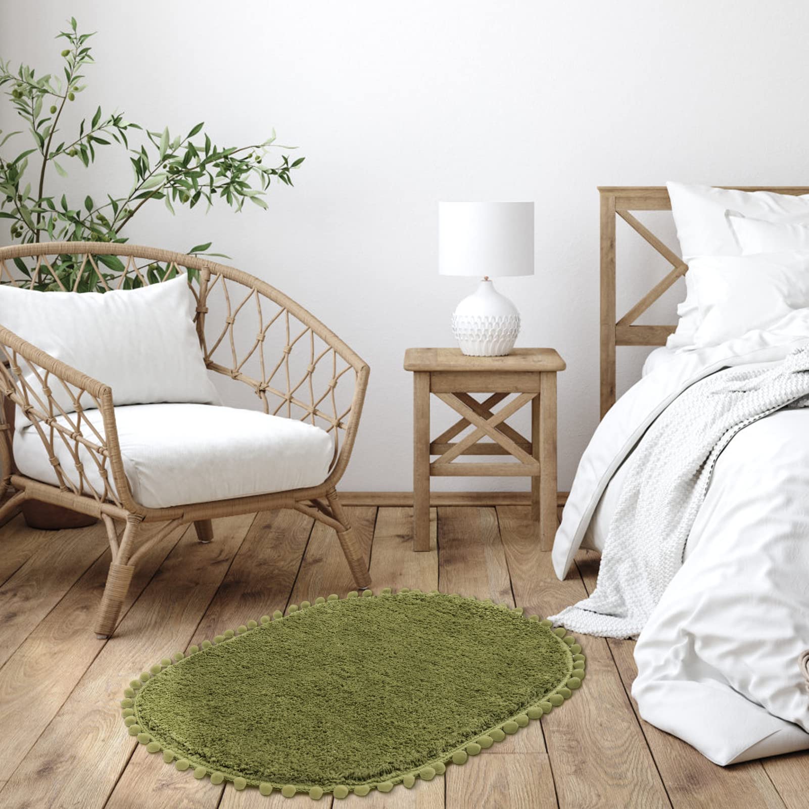 YIRDDEO mat styled beside bed providing warmth and softness