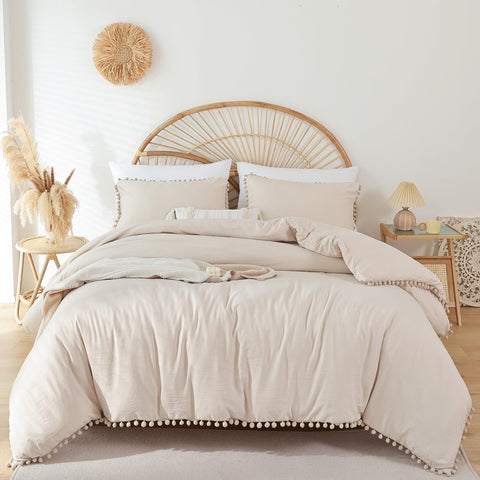 YIRDDEO pom fringe close-up highlighting secure stitching and decor