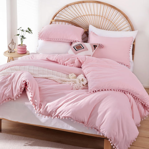 YIRDDEO comforter front full bedshot shows plush coverage and calming dust pink aesthetic