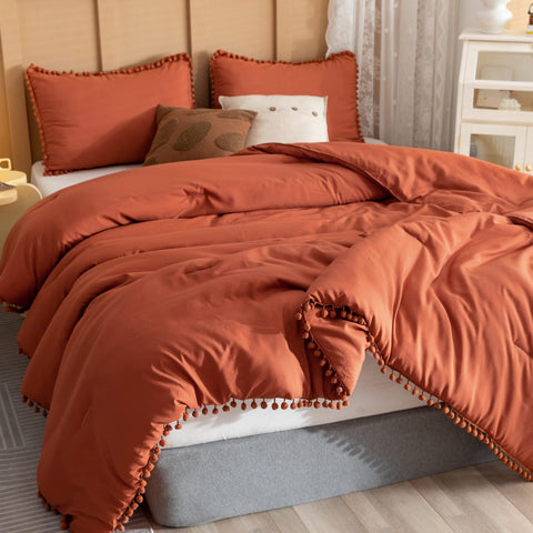 YIRDDEO front view of king comforter showing terracotta color and full coverage