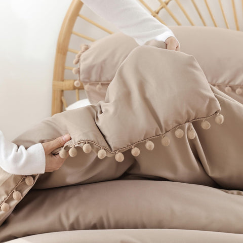 YIRDDEO lifestyle bedroom setting showing comforter styling and neutral versatility