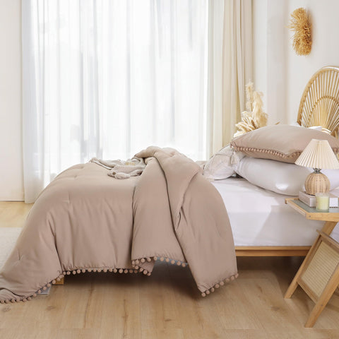 YIRDDEO microfiber texture detail showing soft finish and cozy feel