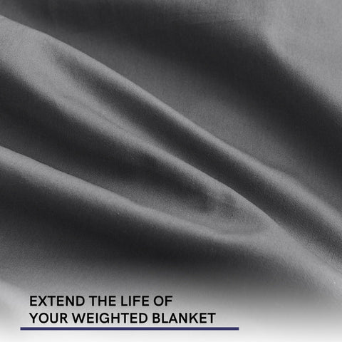 YnM zipper closure detail for easy removal and secure fastening