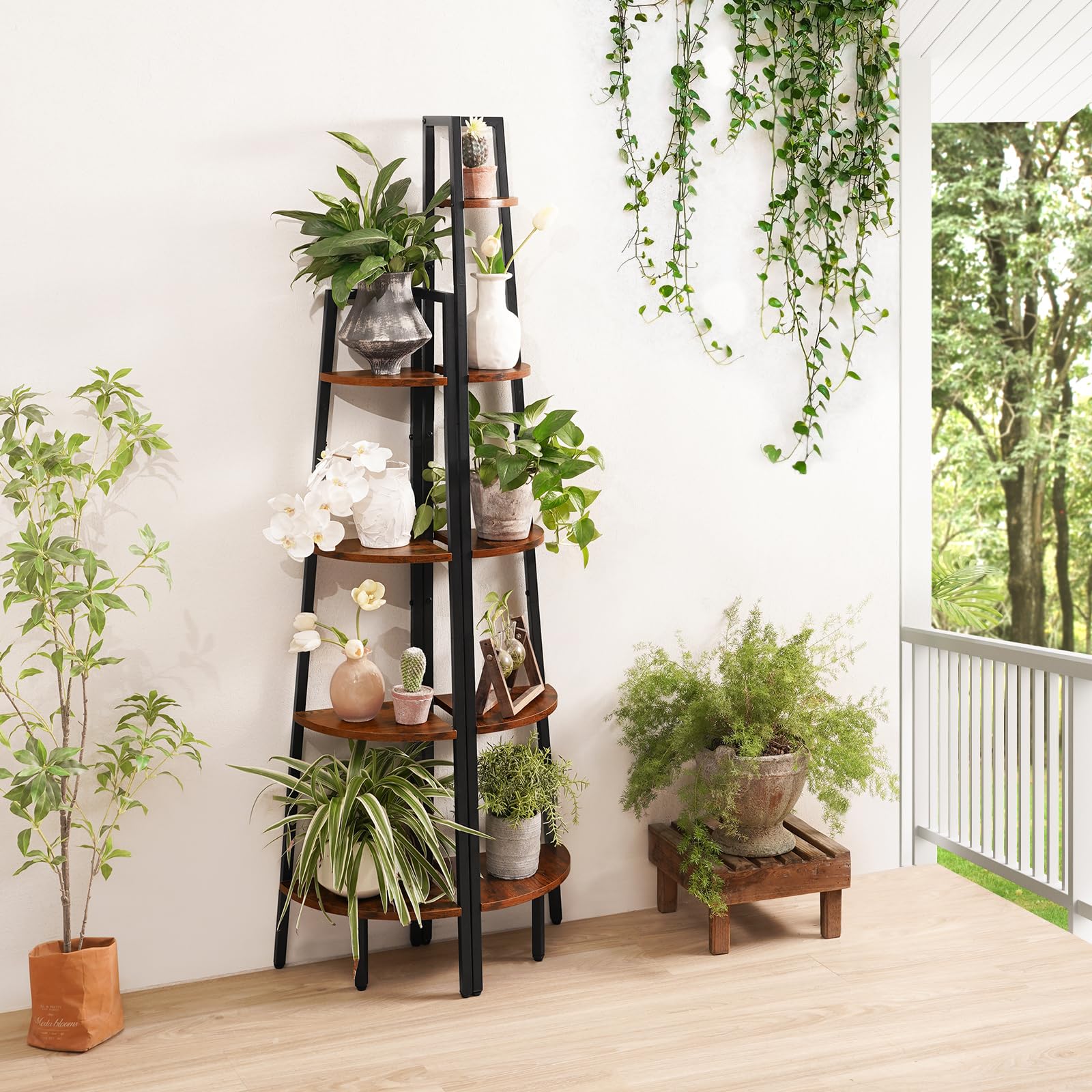 Yoobure side profile showing 90-degree rear for snug corner fitting benefit