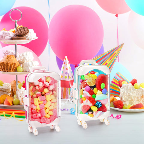 Yopay transparent lid focusing on false eyelashes inside to demonstrate clear-view convenience