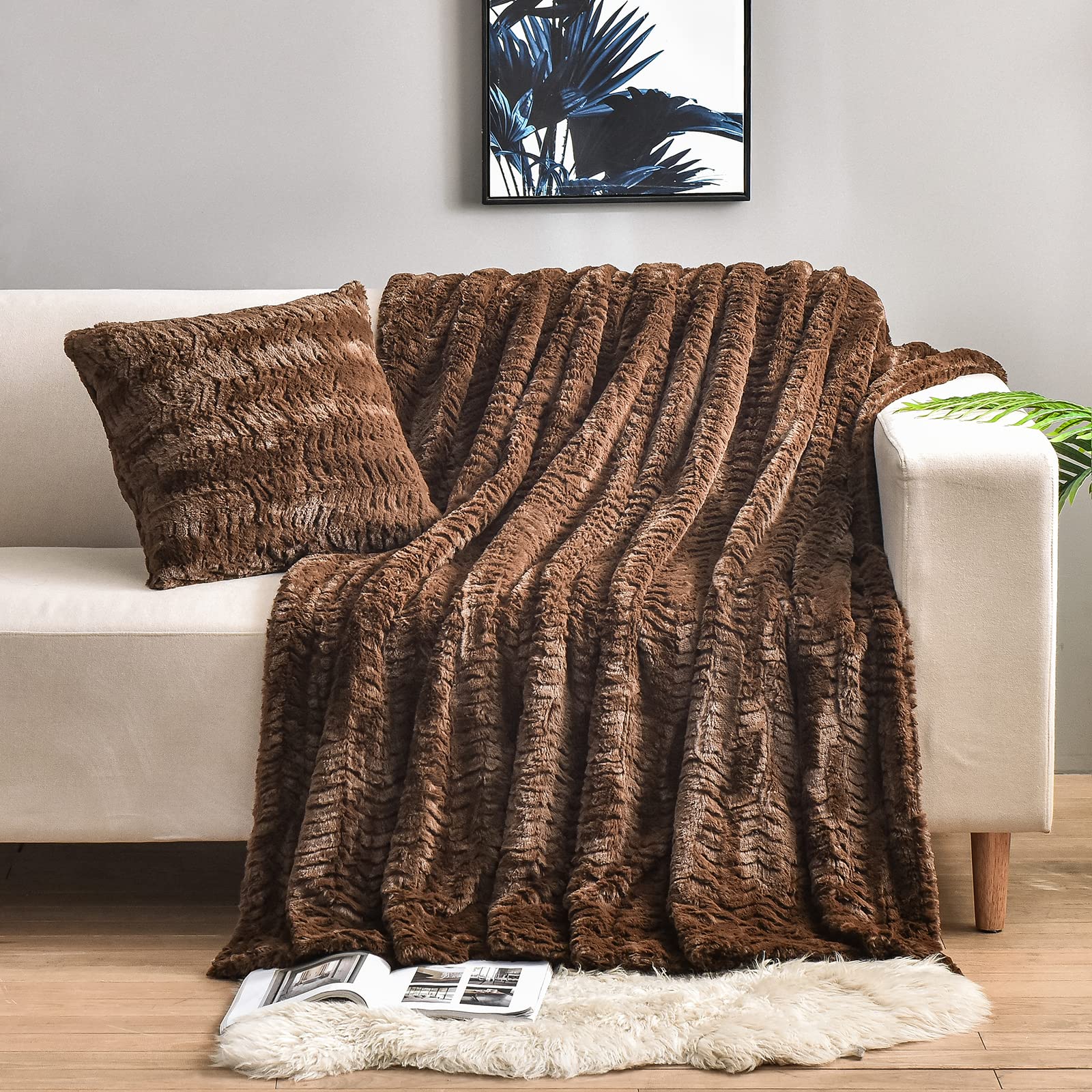 YUSOKI brown throw front view showing plushness and cozy appeal