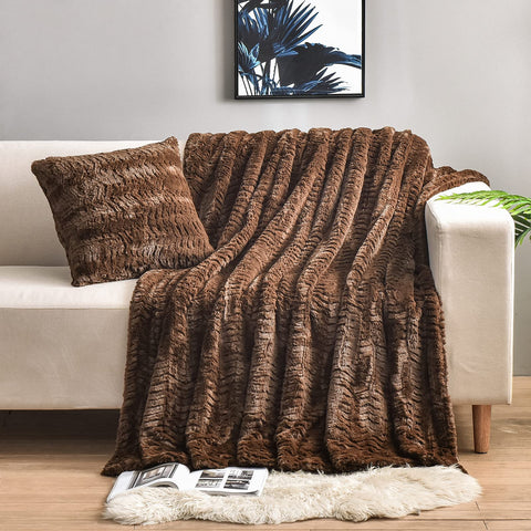 YUSOKI brown throw front view showing plushness and cozy appeal