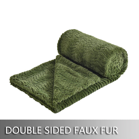 YUSOKI fishbone-pattern reverse fabric detail showing refined texture and versatility