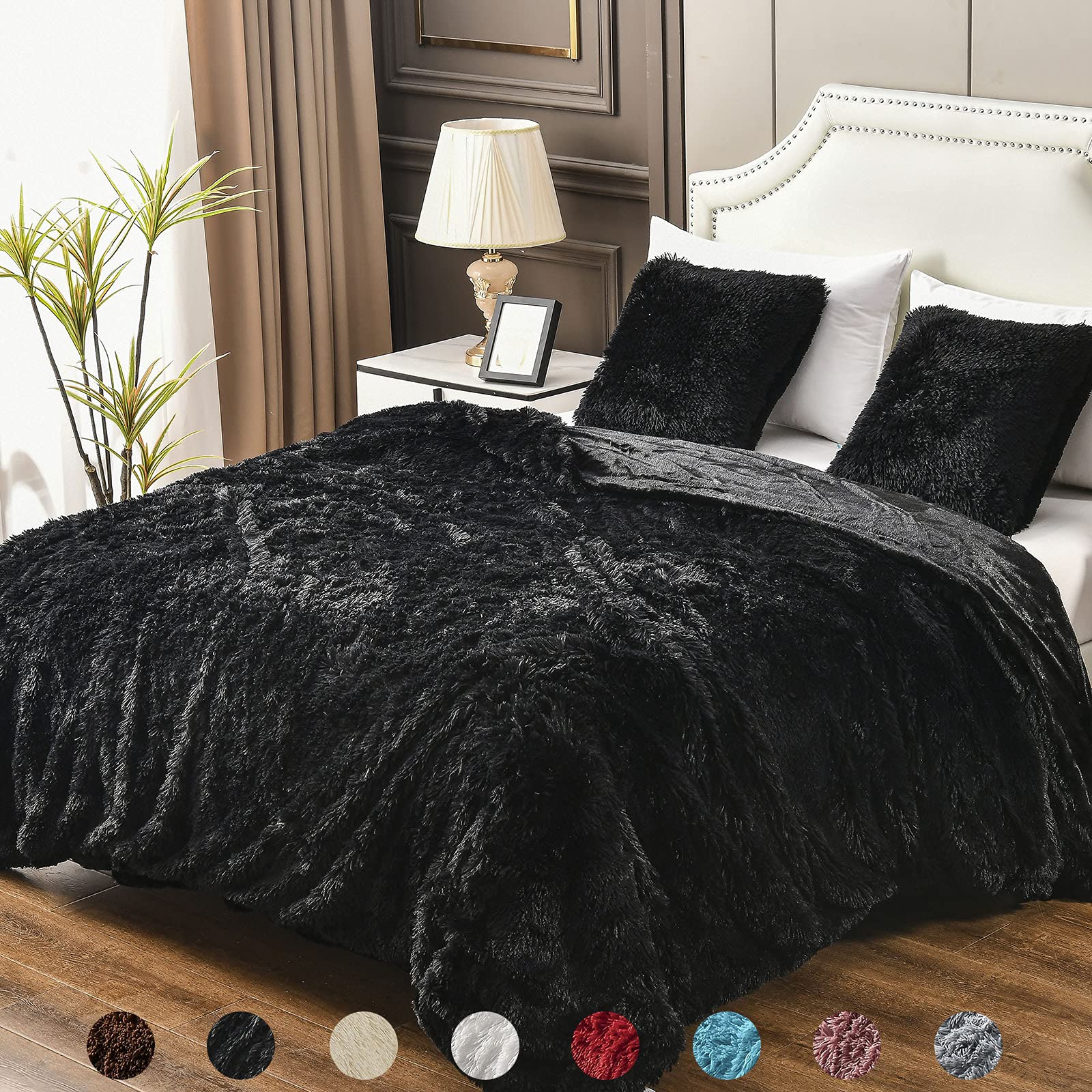 YUSOKI front folded blanket showing plush faux fur and neat fold for cozy appeal