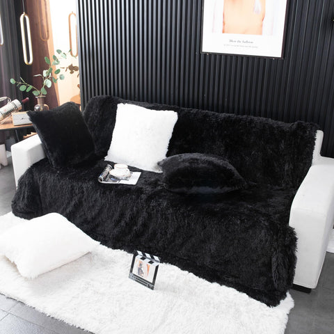 YUSOKI close-up of long faux fur pile showing soft texture and luxurious touch