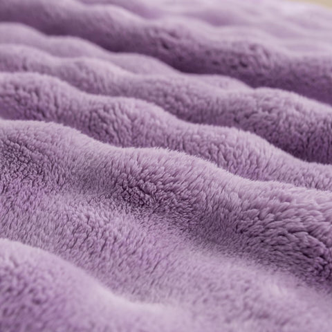 YUSOKI vacuum-packed lilac throw unpacked showing fluff recovery benefit