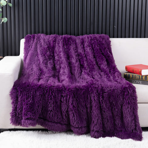 YUSOKI purple throw front view showing plush fur and cozy appeal