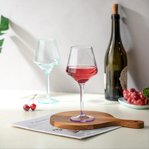ZAINCA stem glass held poolside in hand demonstrating shatter-resistant outdoor use