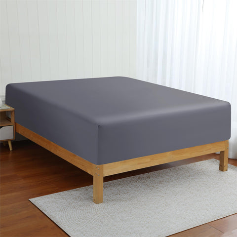 Zaizaihome fitted sheet fitted on a queen mattress demonstrating neat corners and coverage