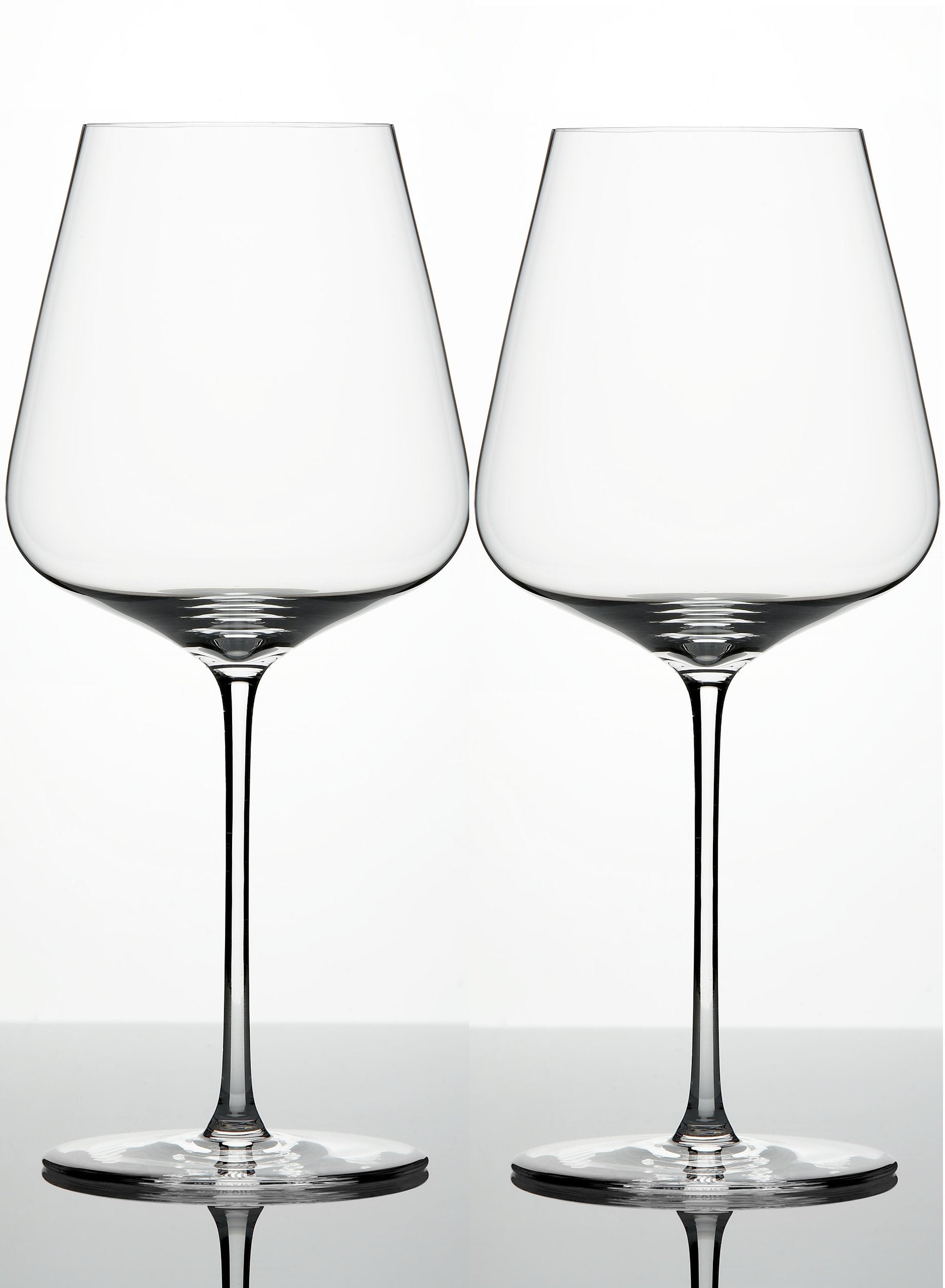 Zalto Bordeaux front view showing elegant profile and balance for refined tasting