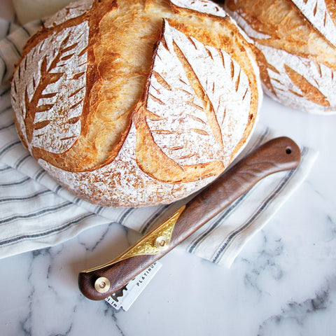 Zatoba lame packed in portable kit for convenient bakery transport