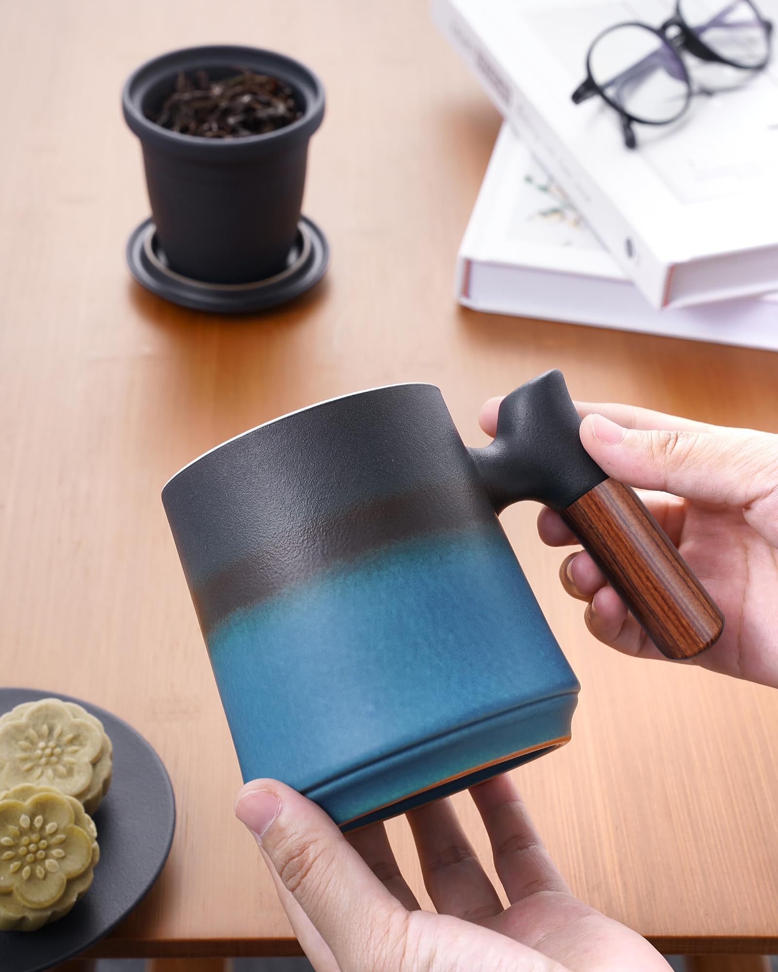 ZENS lid used as coaster under infuser, helps control steeping and catch drips
