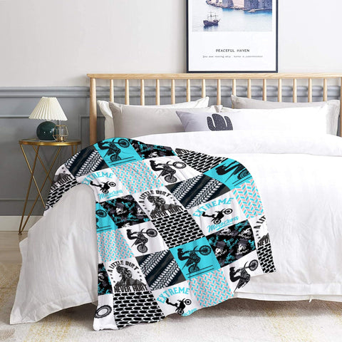 ZHONGKUI child on couch with blanket demonstrating comfort and family use