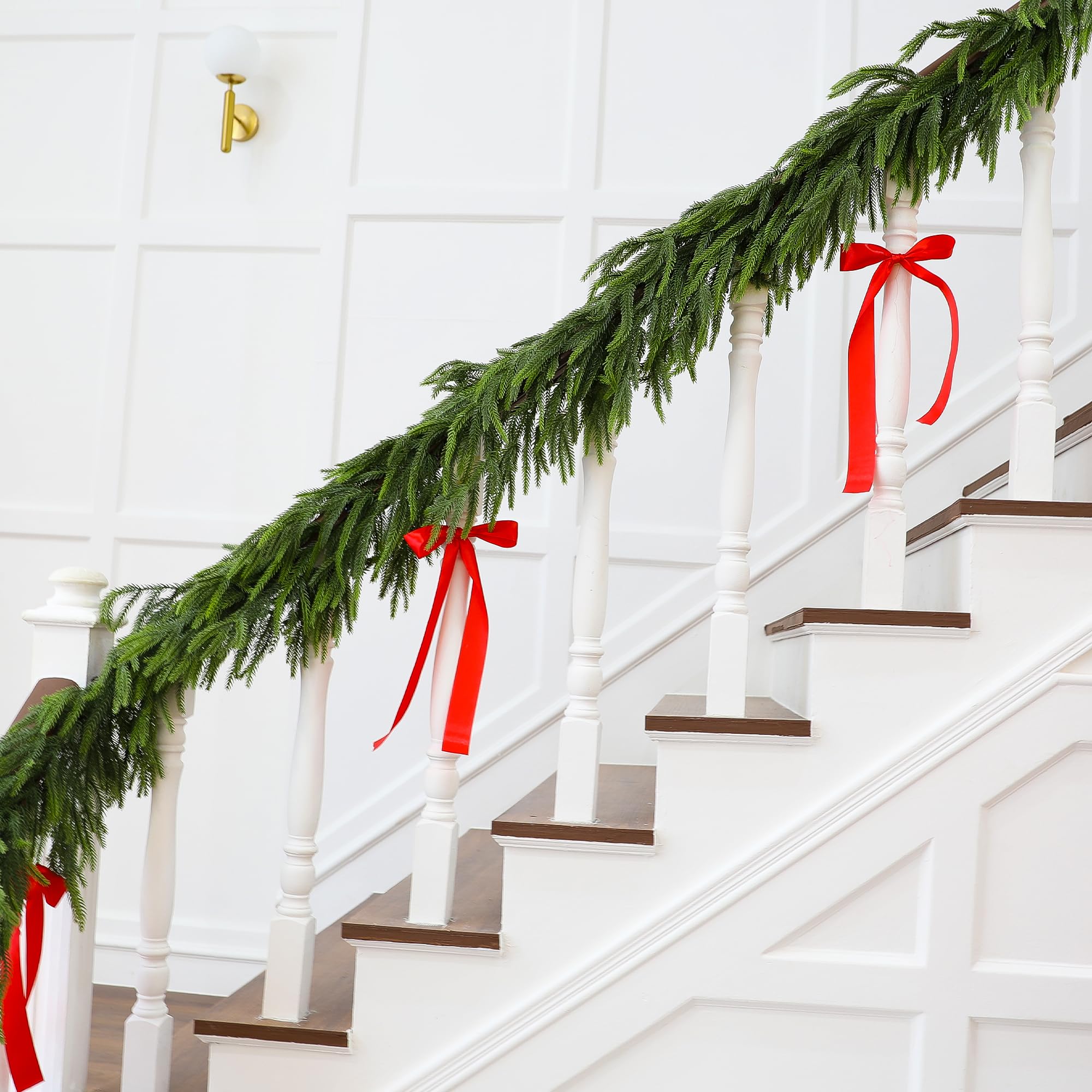 ZIJIN garland decorated with lights holds ornaments securely