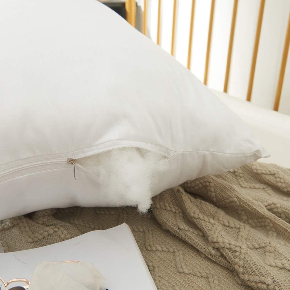 Zituop dakimakura displayed at convention showing collector-ready presentation