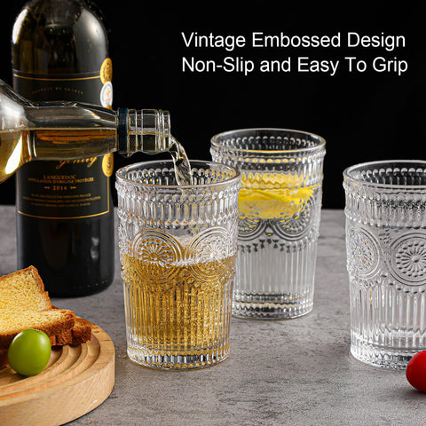 ZMOWIPDL stacked glasses in cupboard to show compact, space-saving storage