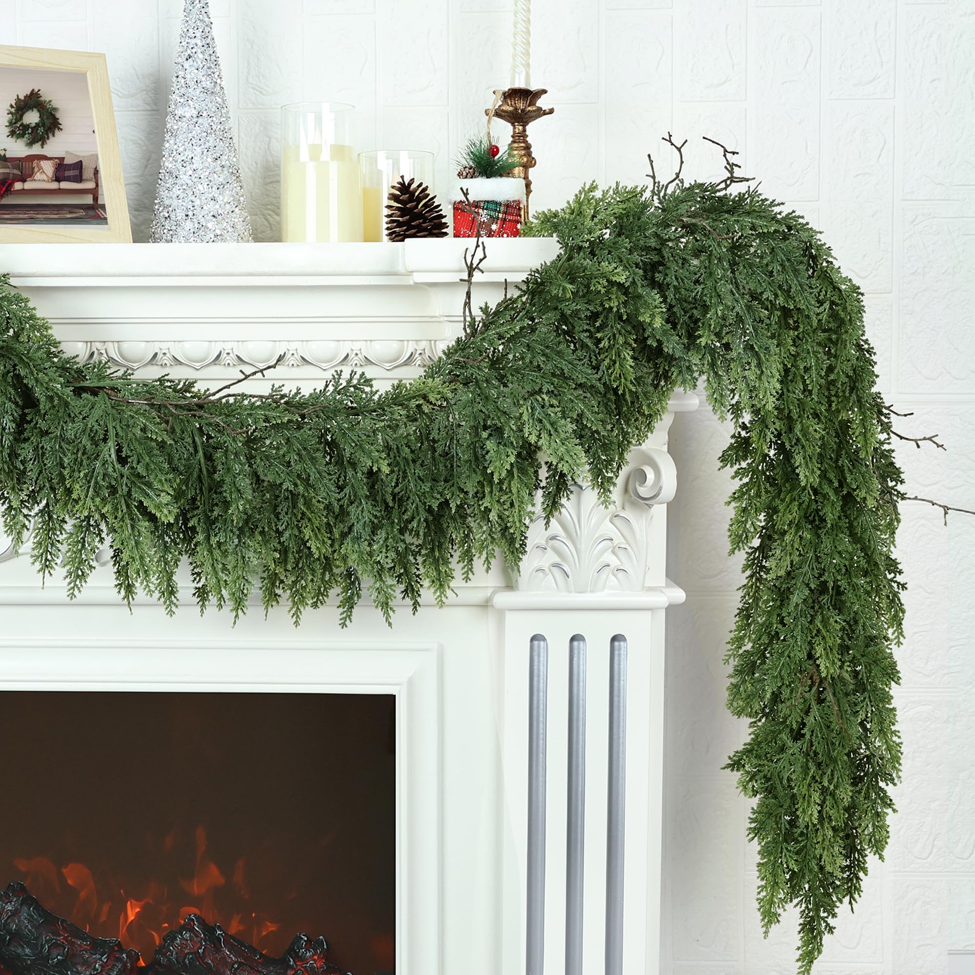 Zmtyykh front view of 9ft cedar garland showing full length and natural look