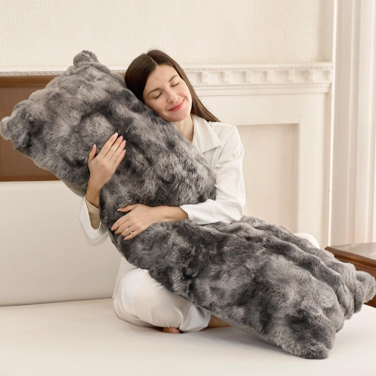 ZonLi front view showing dark grey faux fur and cozy look