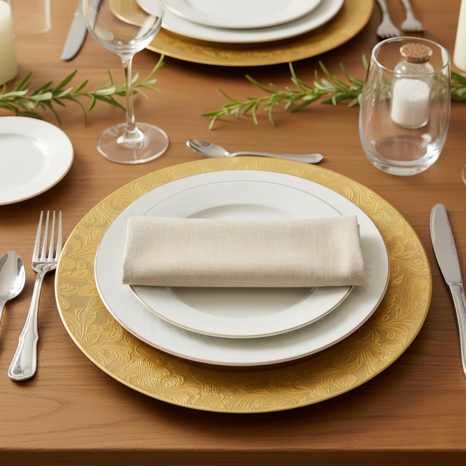 ZOOFOX chargers in reception tablescape creating cohesive, upscale ambiance