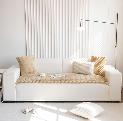 ZQFFB size comparison next to cushions illustrating fit and scale