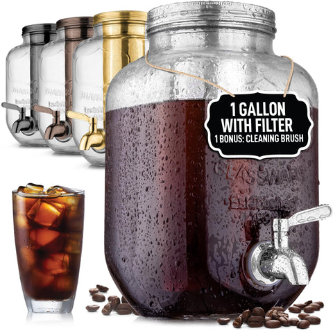 Zulay front view pitcher showing full-gallon capacity and clear glass for easy serving