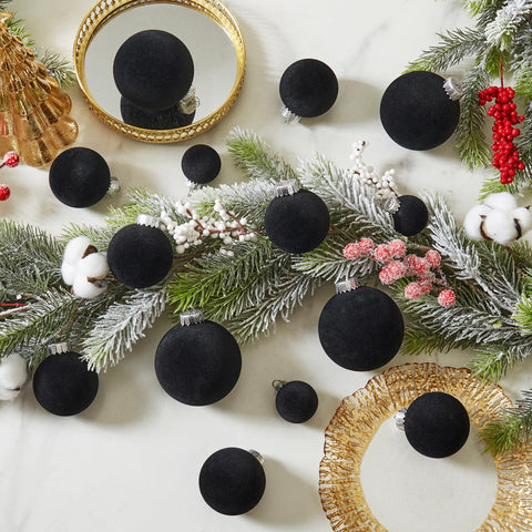 ZVAVH mantel lifestyle display creating cozy holiday decor