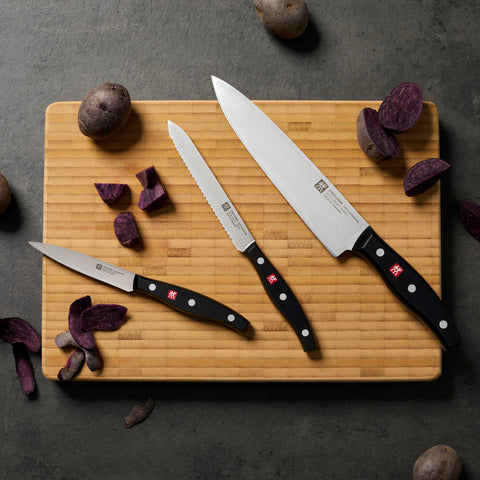 ZWILLING close-up of FRIODUR blade emphasizing long-lasting sharpness